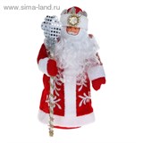Дед Мороз с посохом в красной шубе