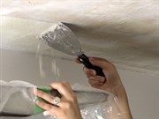 Очистка потолка от шпатлевки