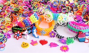 Набор для плетения Loom Bands 600 резиночек с подвесками